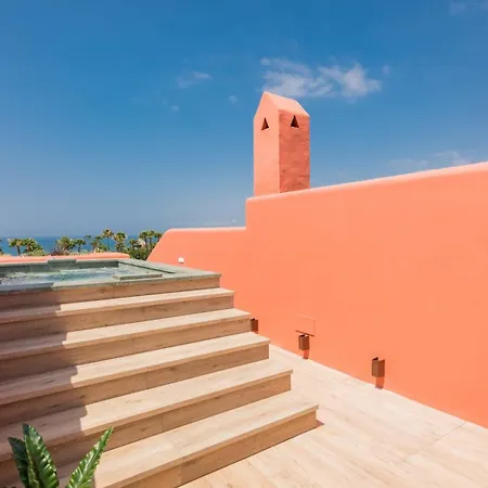 Vacation Marbella I The Signature Penthouse, Sea View, Sauna, Private Heated Jacuzzi, Cutting-edge Amenities *