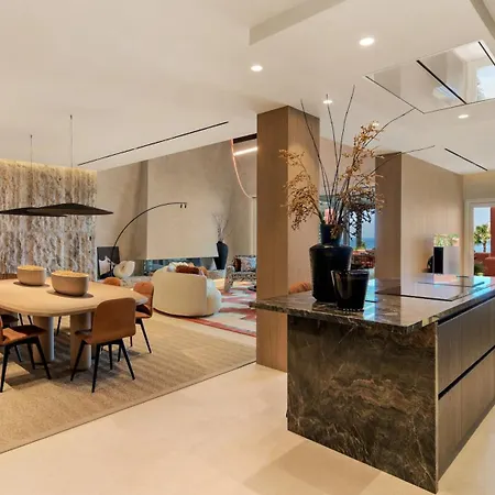 Vacation Marbella I The Signature Penthouse, Sea View, Sauna, Private Heated Jacuzzi, Cutting-edge Amenities * Estepona